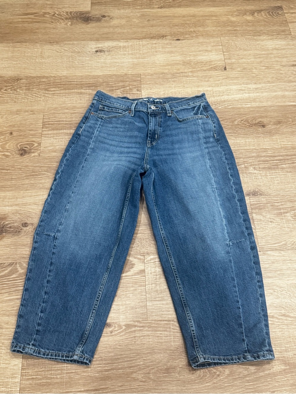 Old Navy High-Waisted Barrel Leg Jeans Medium Wash Size 10
